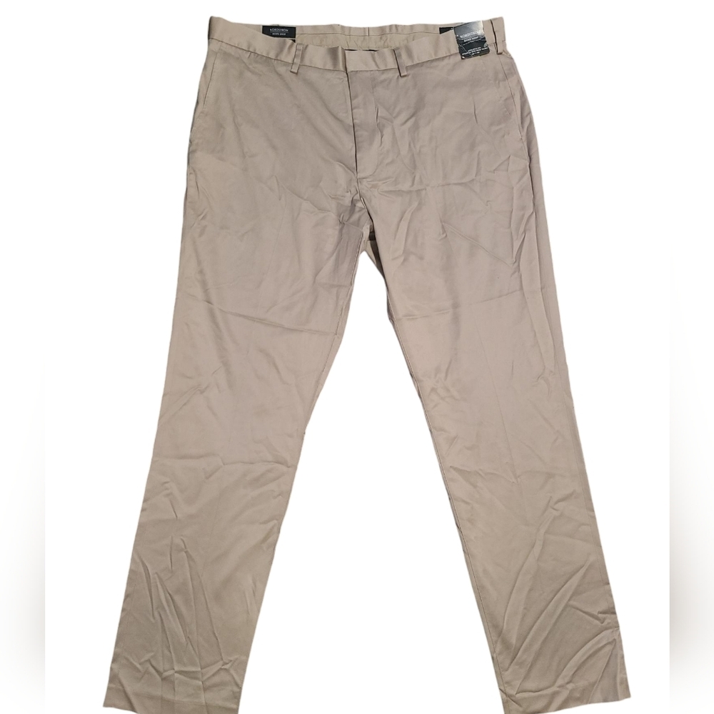 NORDSTROM NEW men's khakis 38 x 32